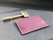Load image into Gallery viewer, Elegant and stylish Italian leather wallet, a perfect handmade cardholder for either formal use or as an every day carry. Handcrafted and hand stitched to create a luxury leather cardholderwww.leathercompositions.com