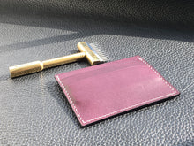 Load image into Gallery viewer, Elegant and stylish Italian leather wallet, a perfect handmade cardholder for either formal use or as an every day carry. Handcrafted and hand stitched to create a luxury leather cardholderwww.leathercompositions.com
